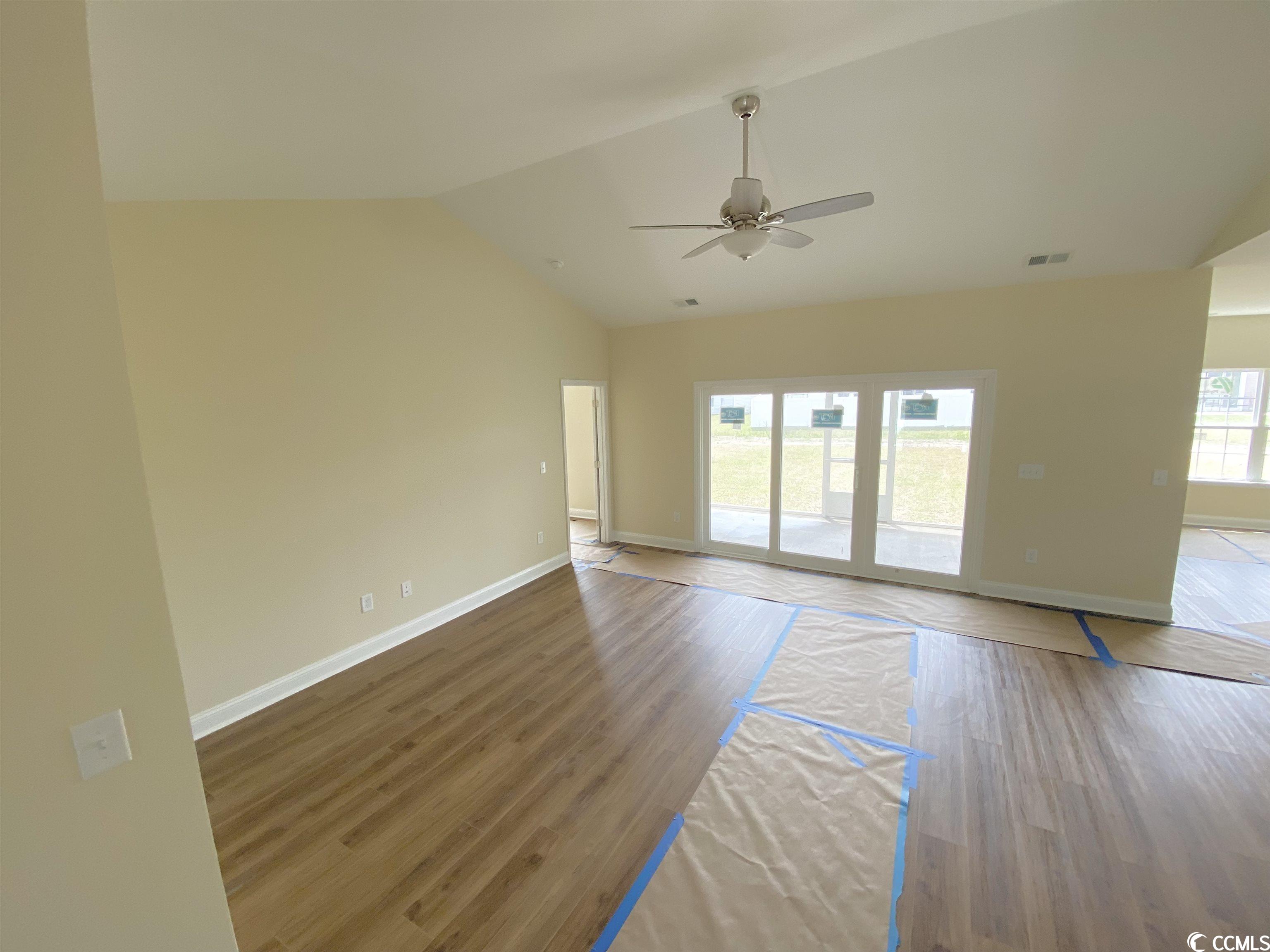 Photo 6 of 19 of 2101 Deerfield Ave. house