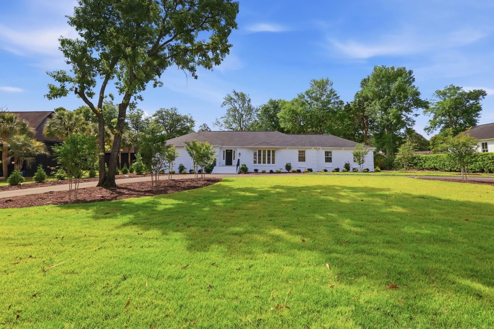 9404 Cove Dr.