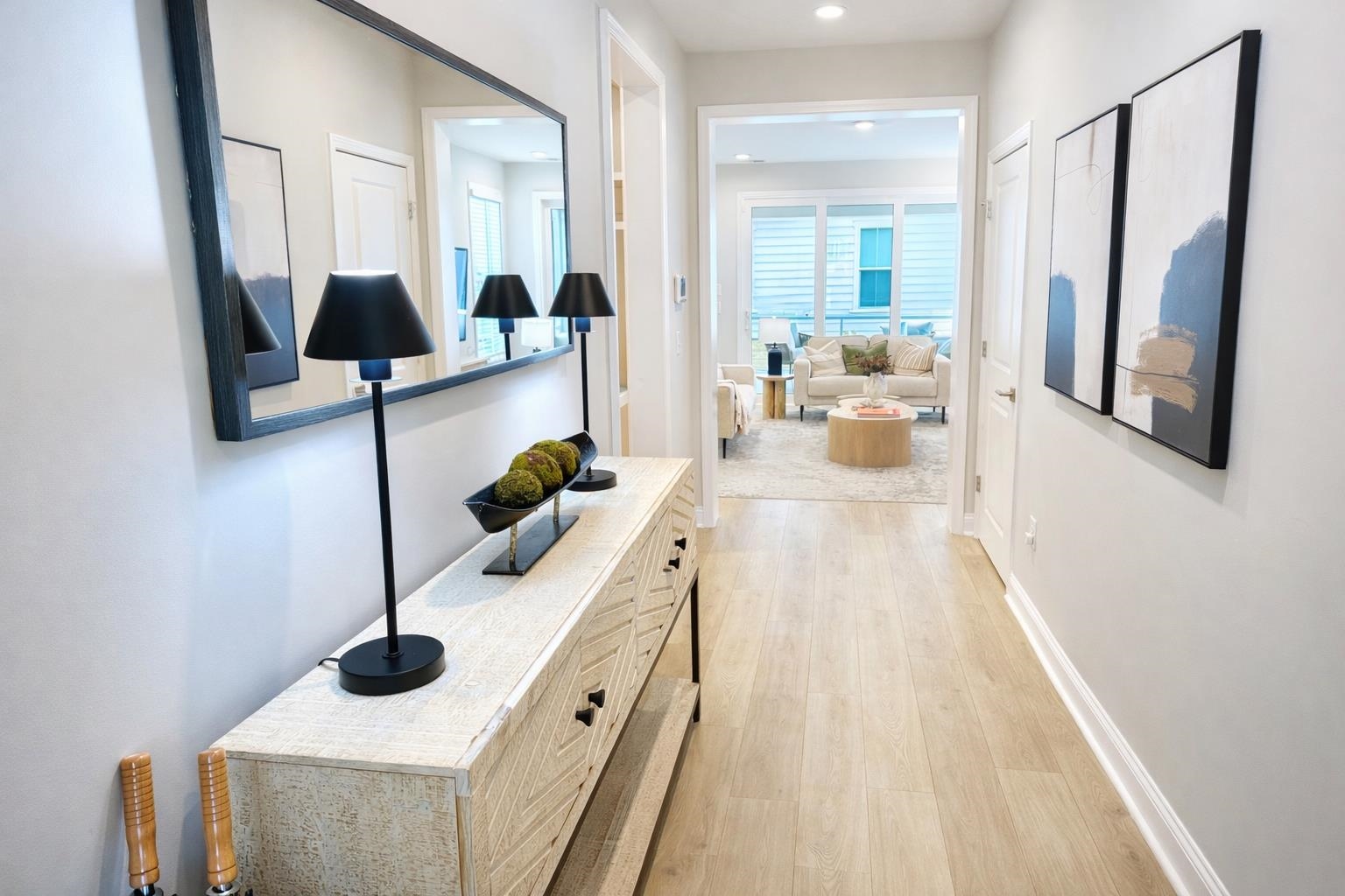 2512 Hillbourne Loop