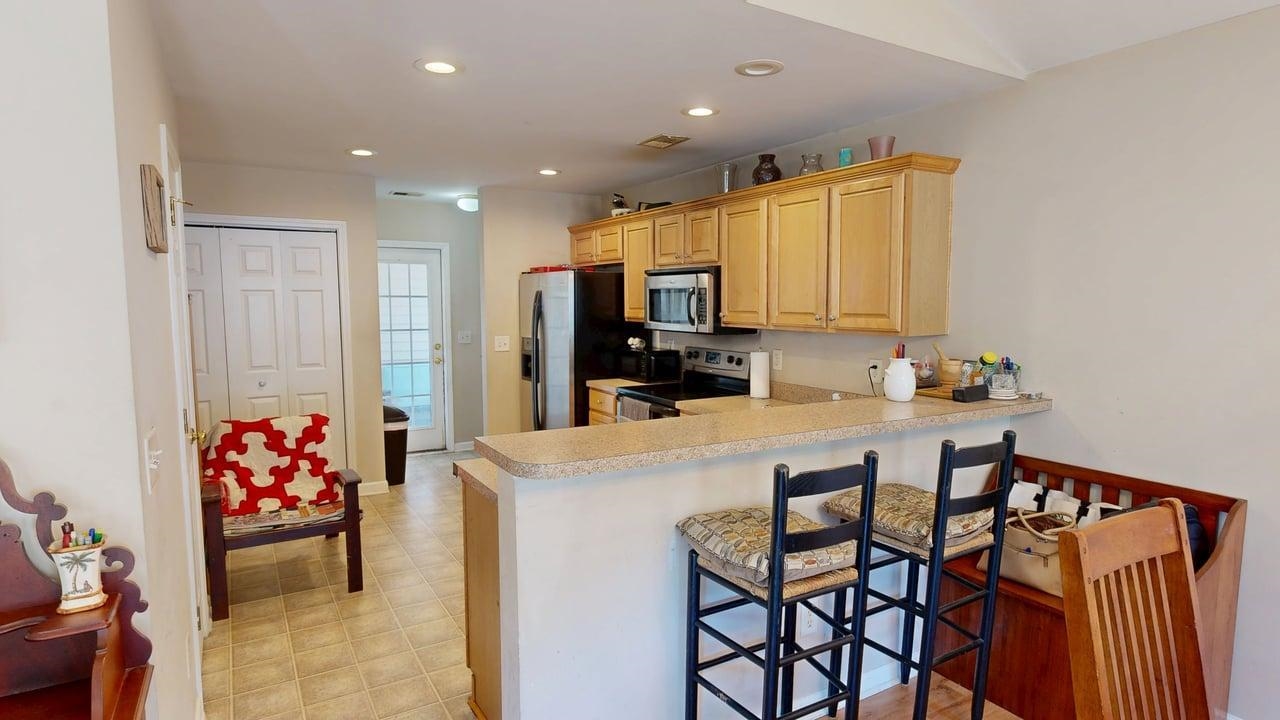 4646 Farm Lake Dr.