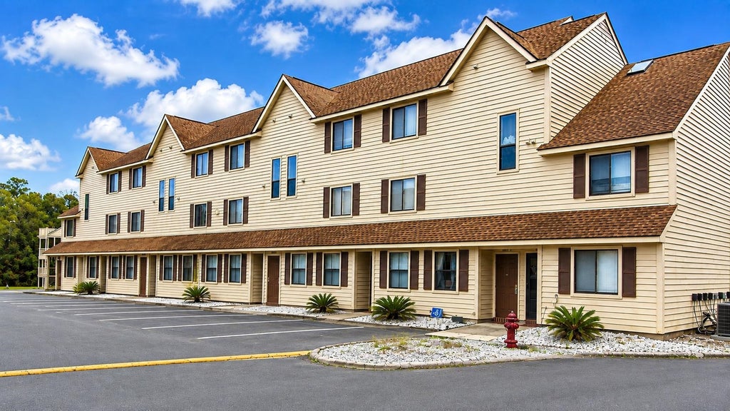 Photo of 510 Fairwood Lakes Dr #17Q, Myrtle Beach, SC 29588 (MLS # 2621453)