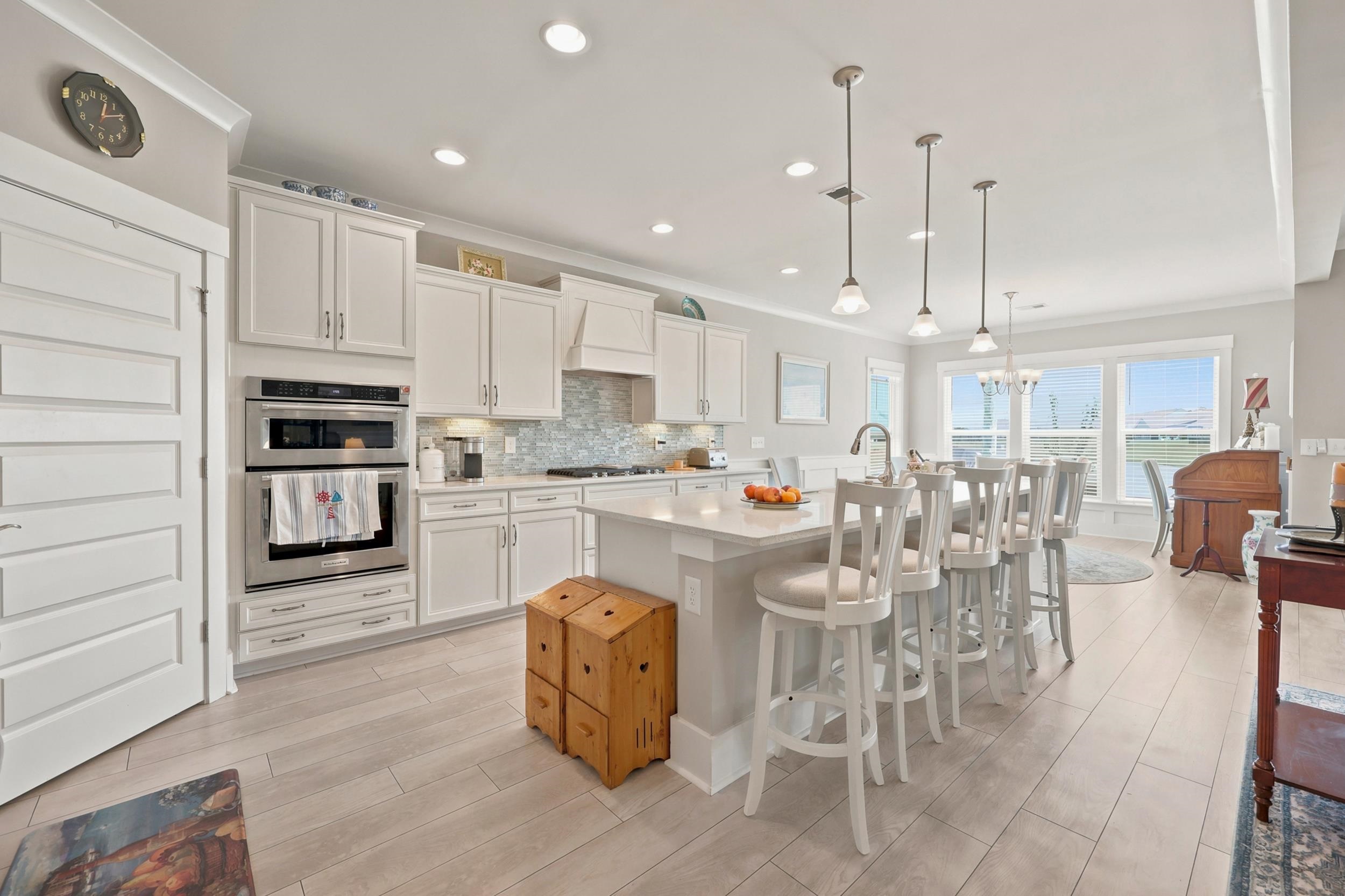 1200 Arezzo Ave.