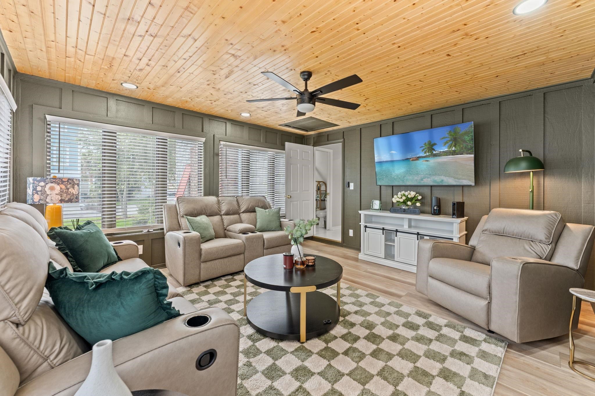 1314 Holly Dr.