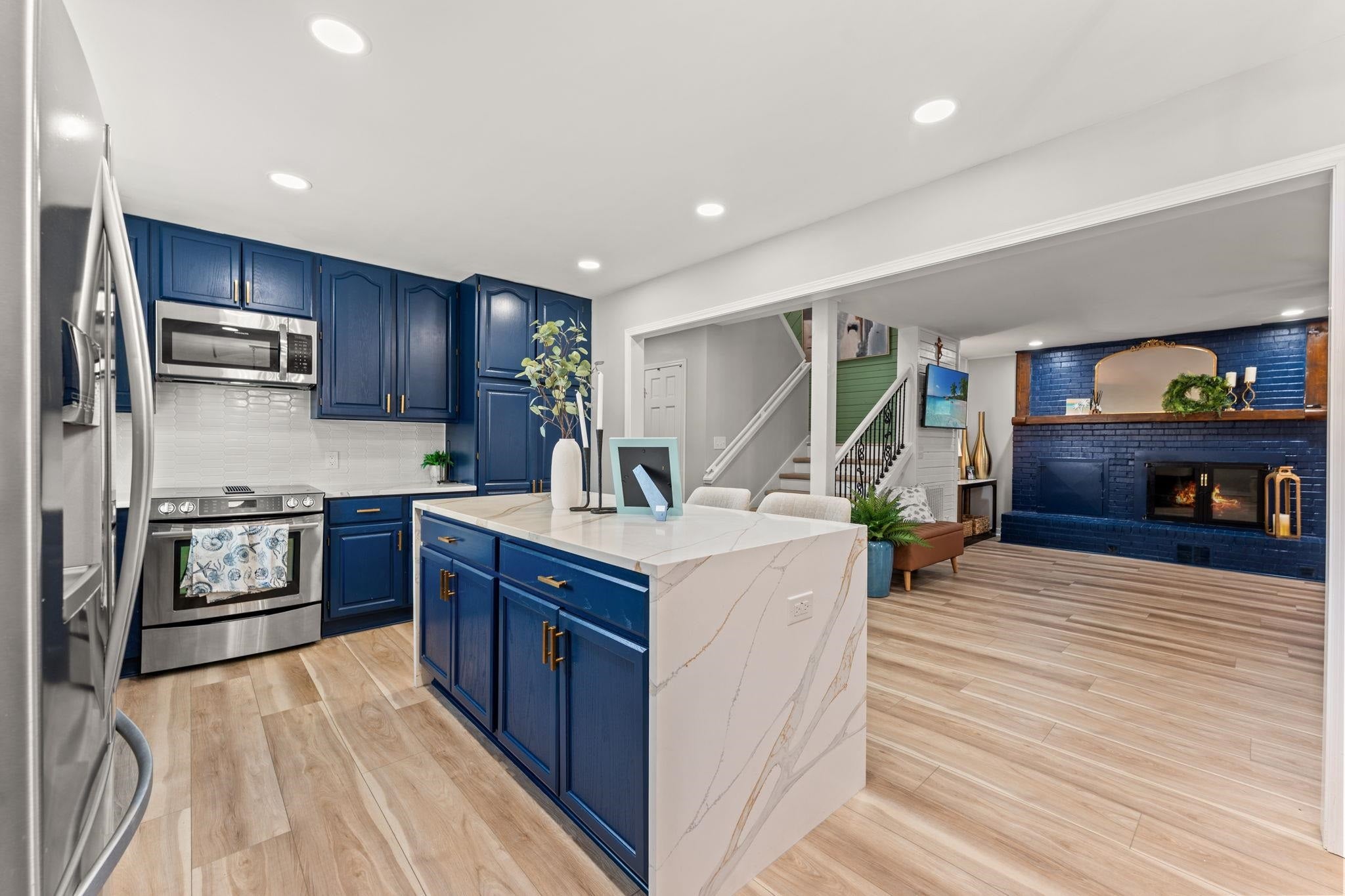 1314 Holly Dr.