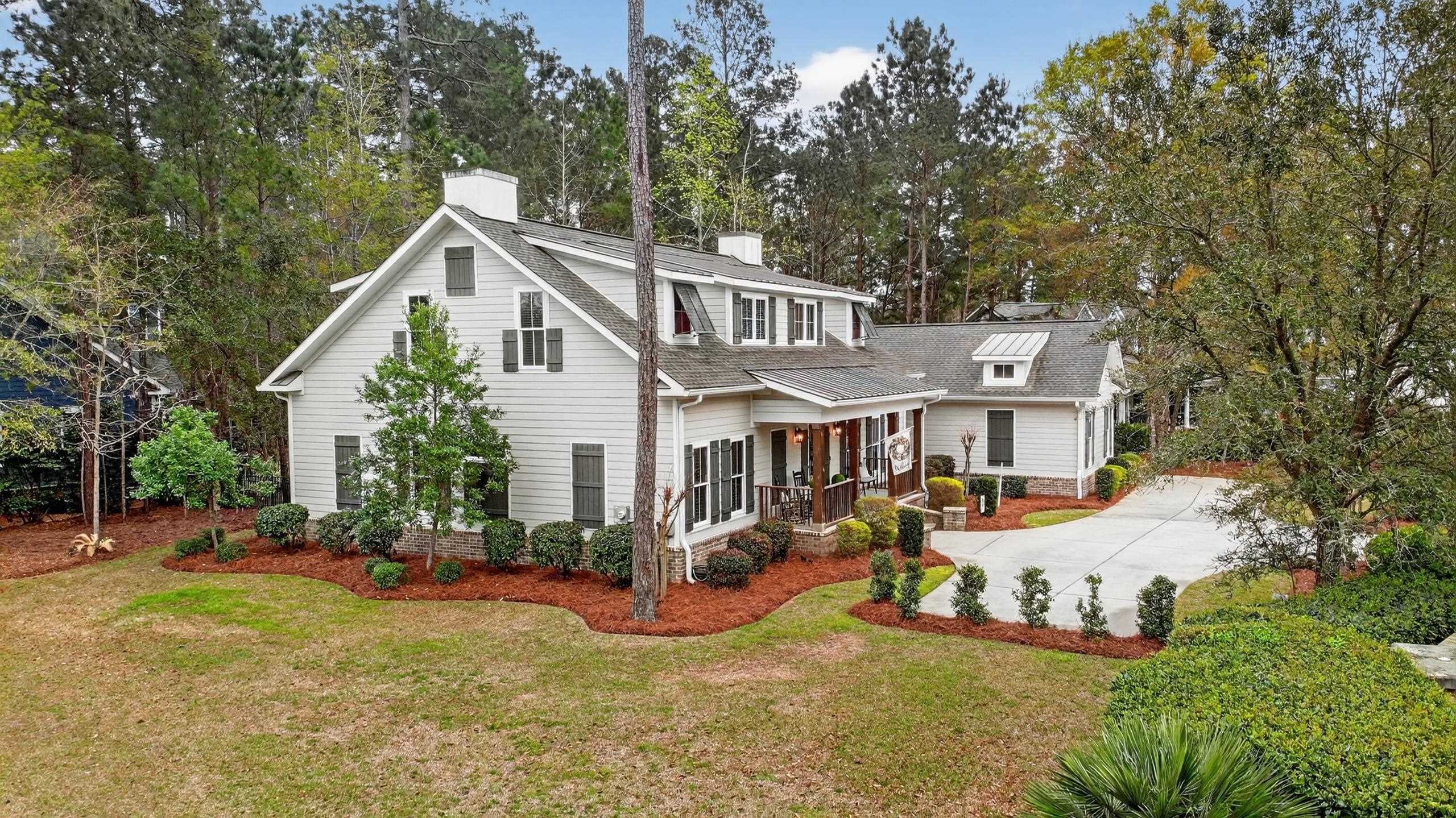 5 Stonington Dr.