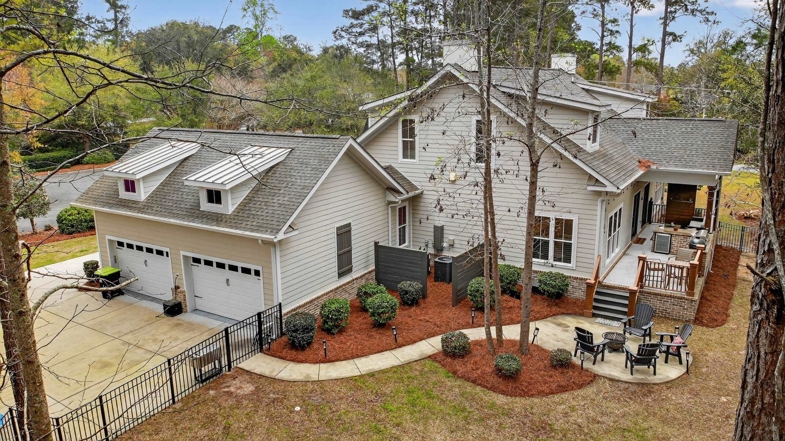 5 Stonington Dr.