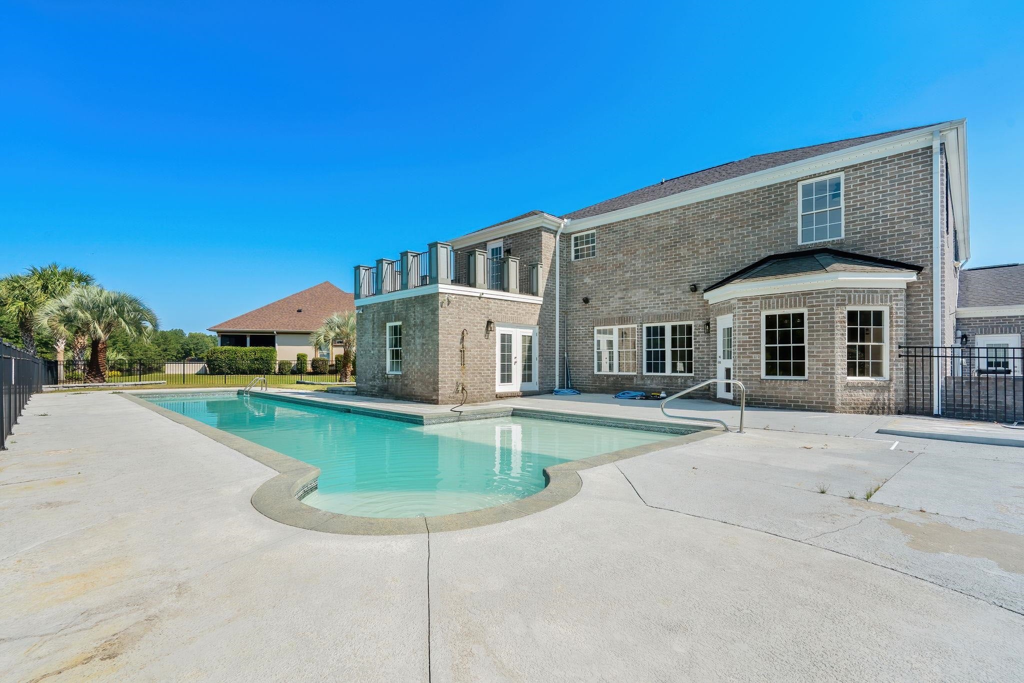 827 Oxbow Dr.