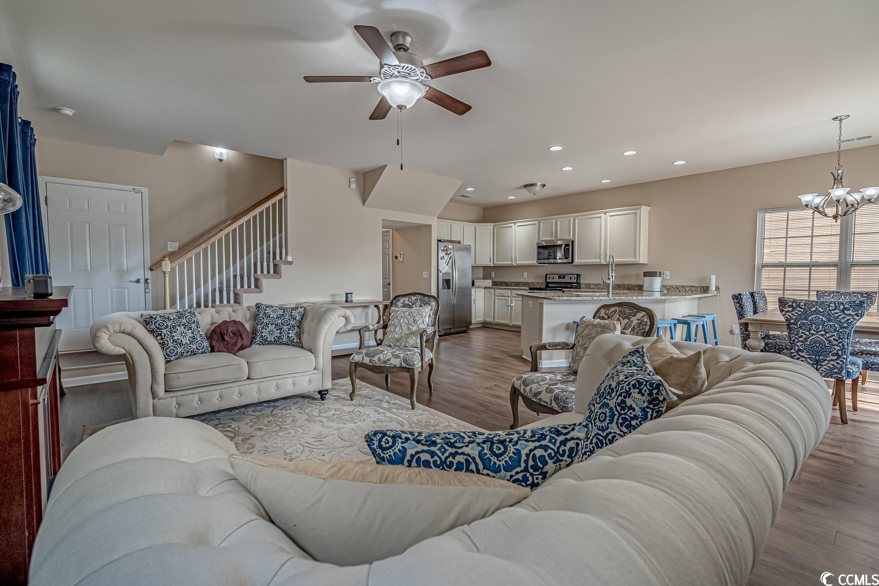 Photo 5 of 40 of 6759 De Lago Ct. house