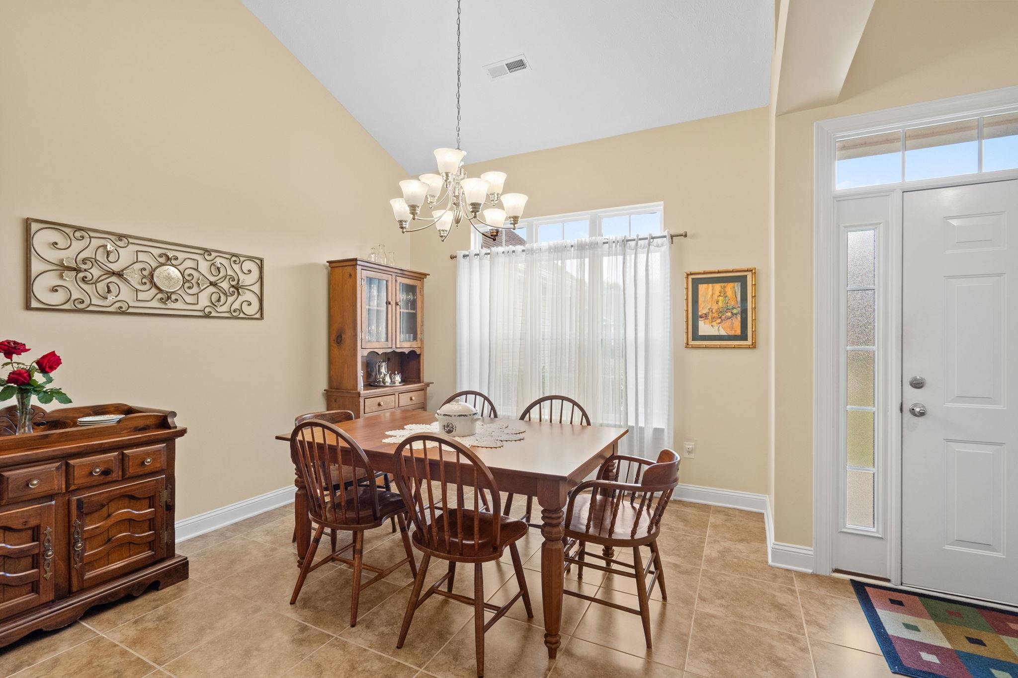 517 Merlot Ct.