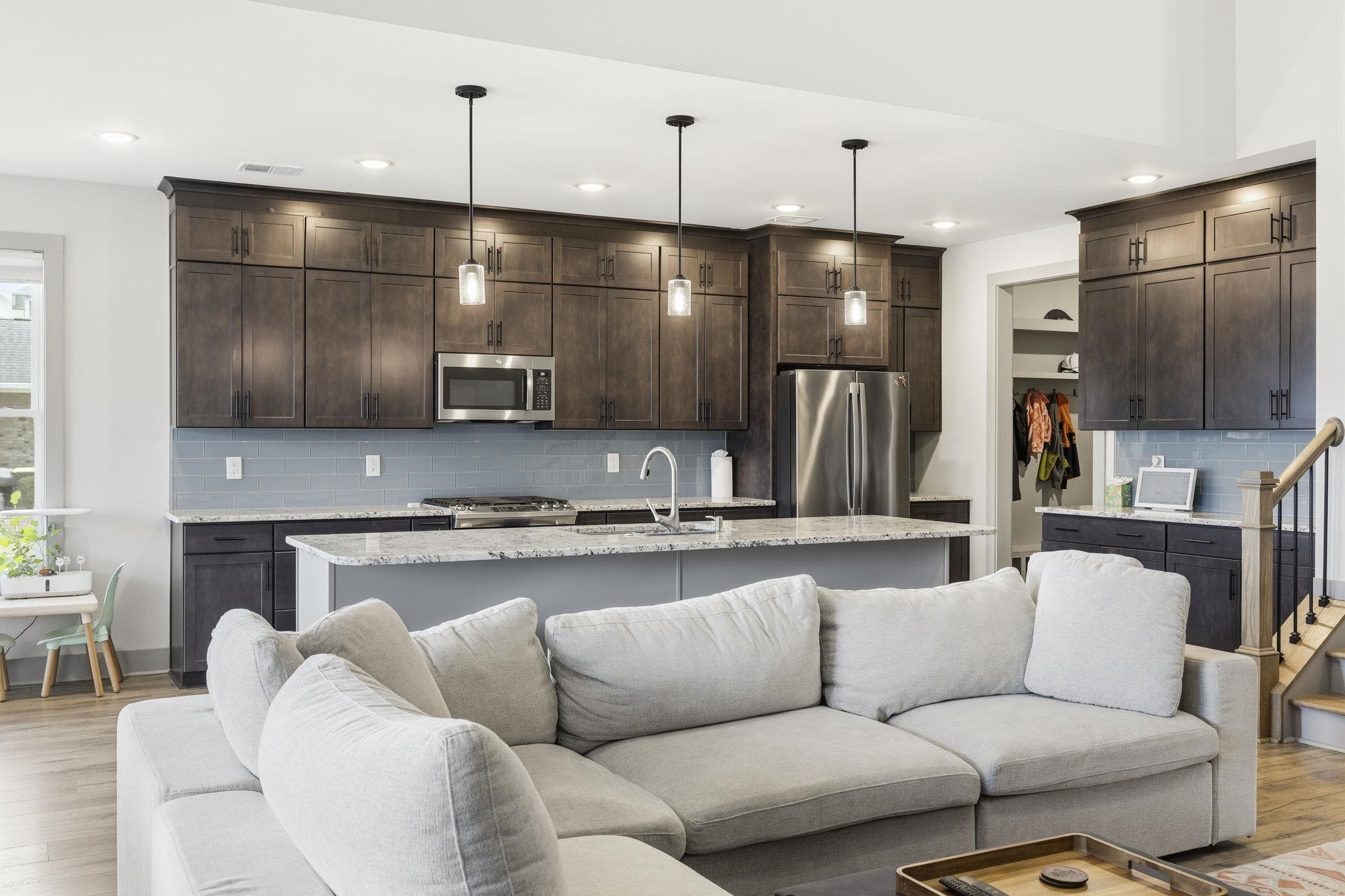 478 Harbour View Dr.