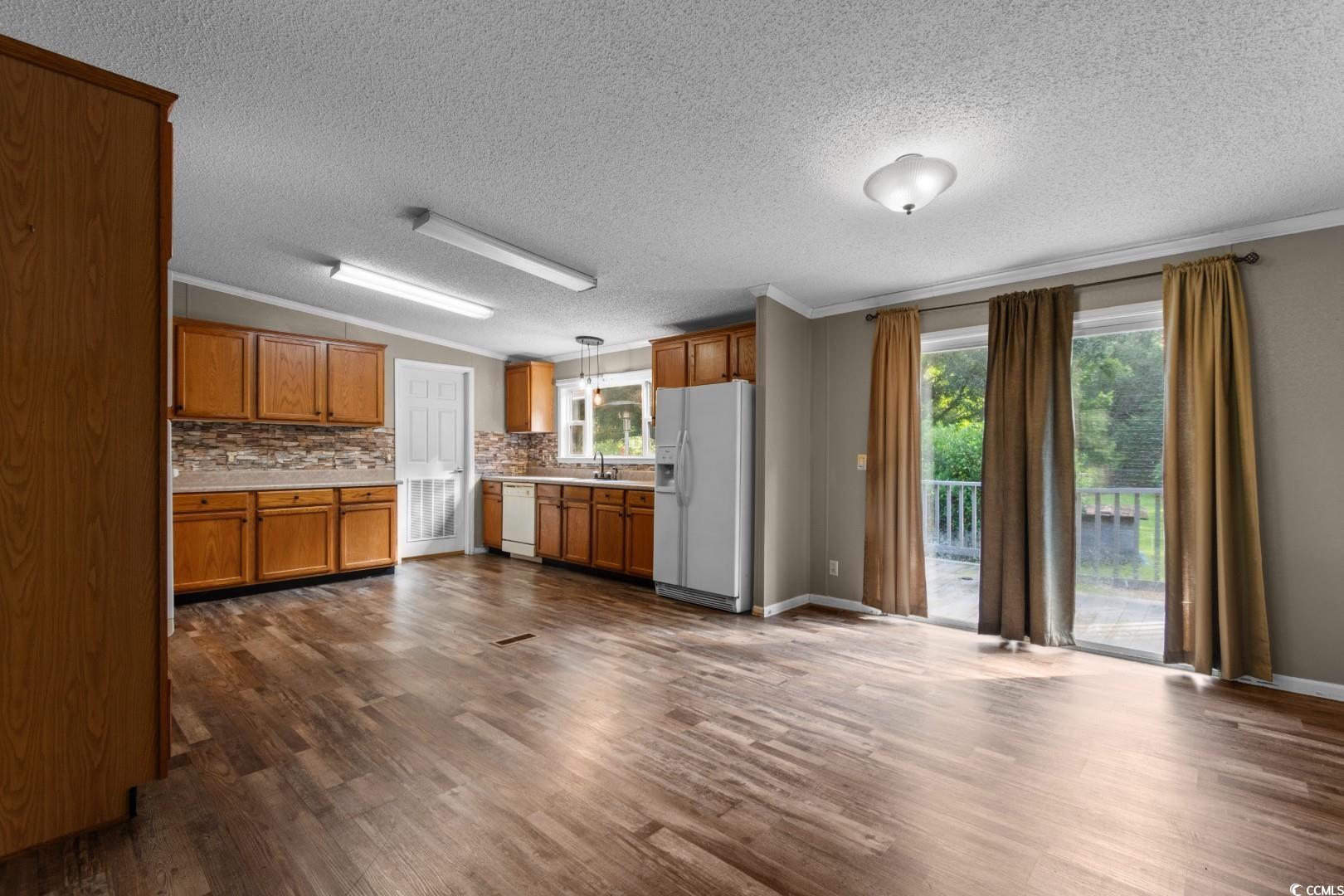 405 Thompson Rd.