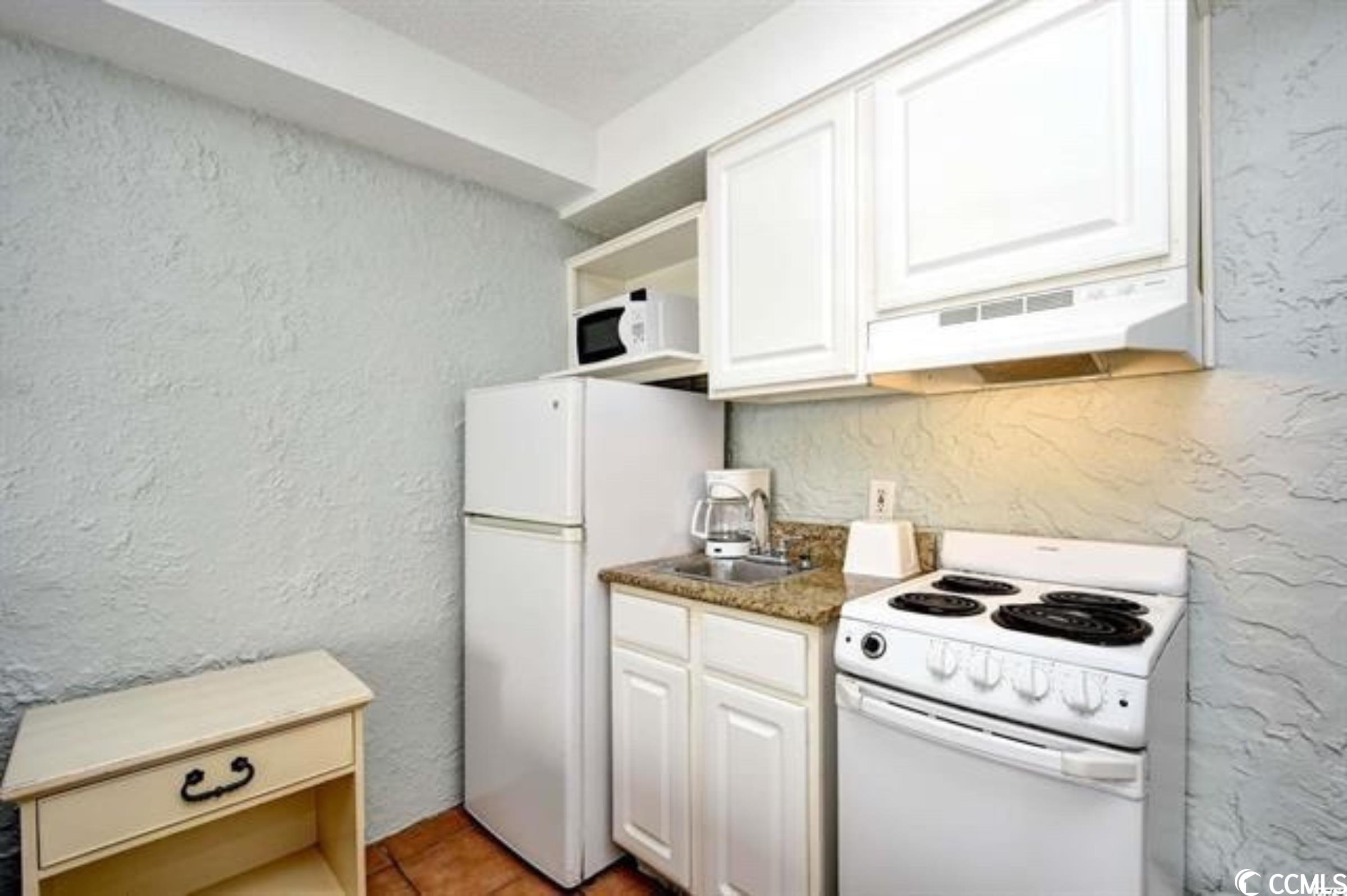 Photo 8 of 19 of 1207 S Ocean Blvd. 20109 condo