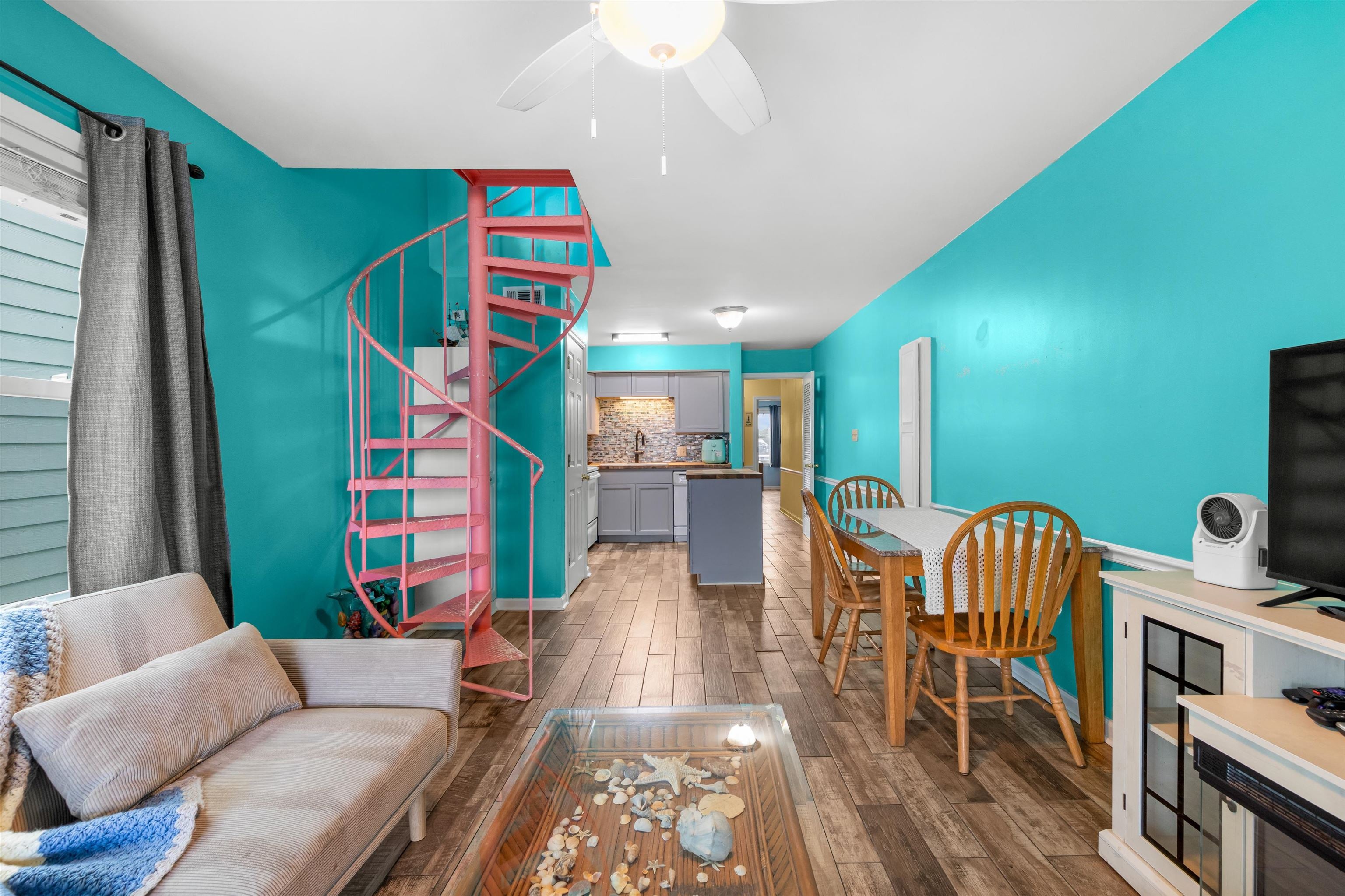 340 N Waccamaw Dr. 301
