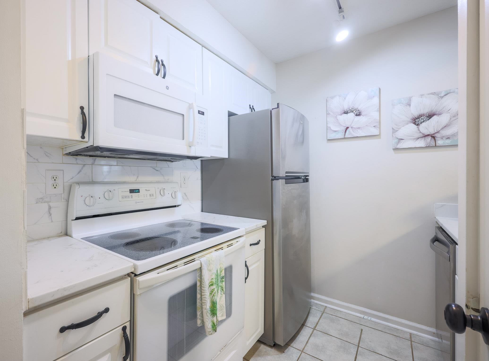 4715 Cobblestone Dr. 4A