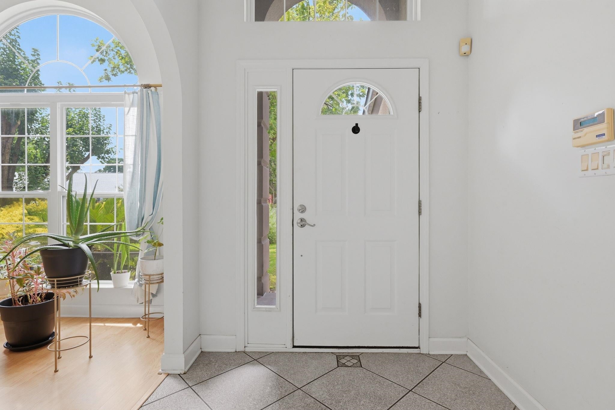 810 Brenda Pl.