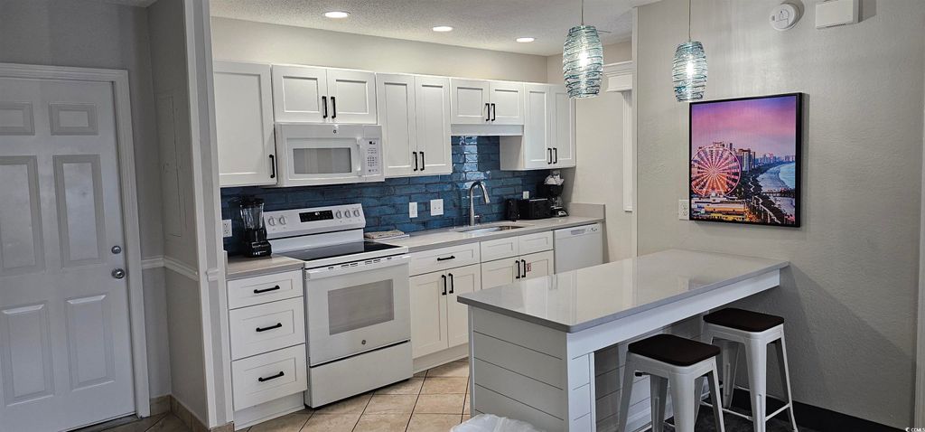 Photo of 218 Double Eagle Dr, Surfside Beach, SC 29575 (MLS # 2524917)