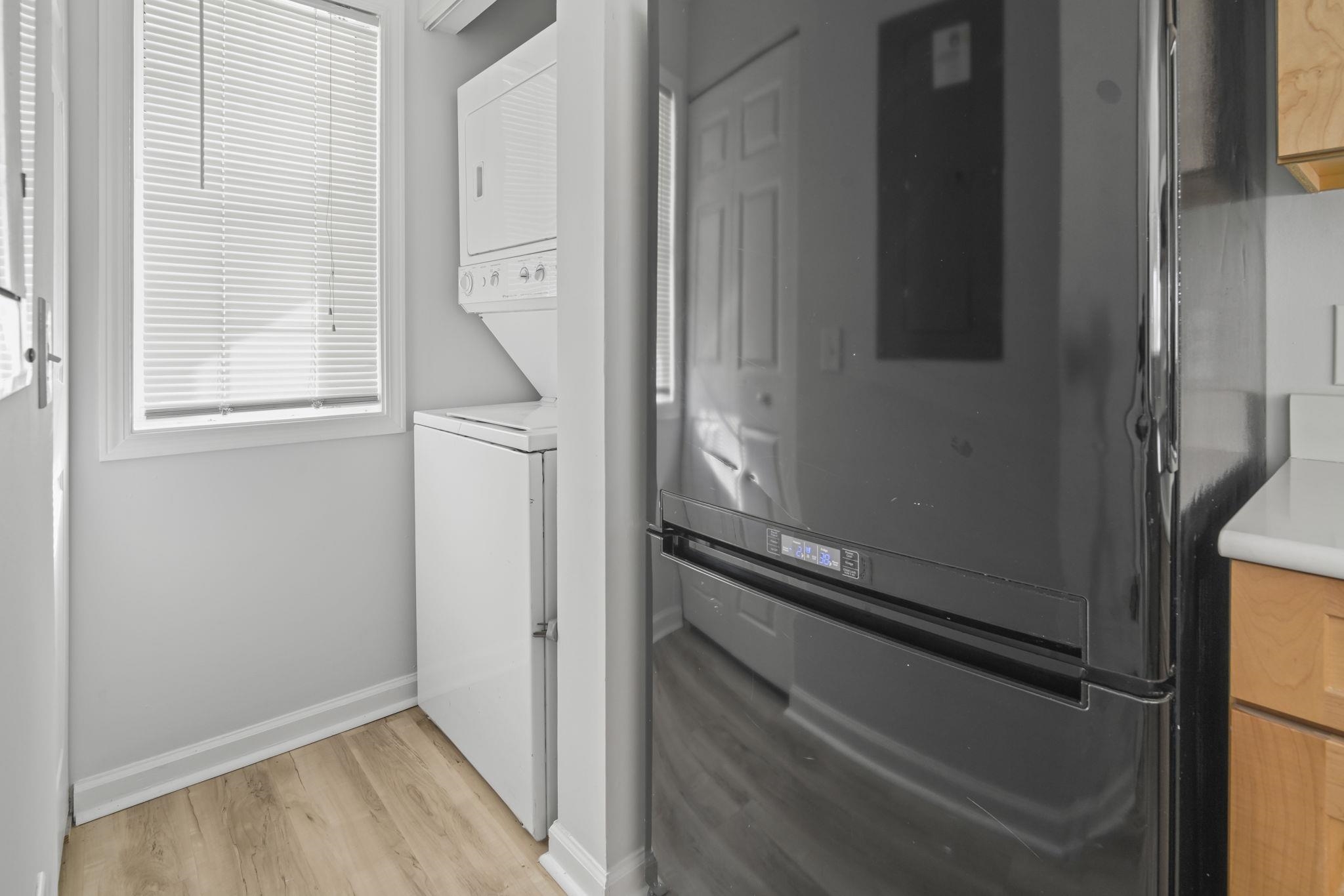 529 White River Dr. 19G