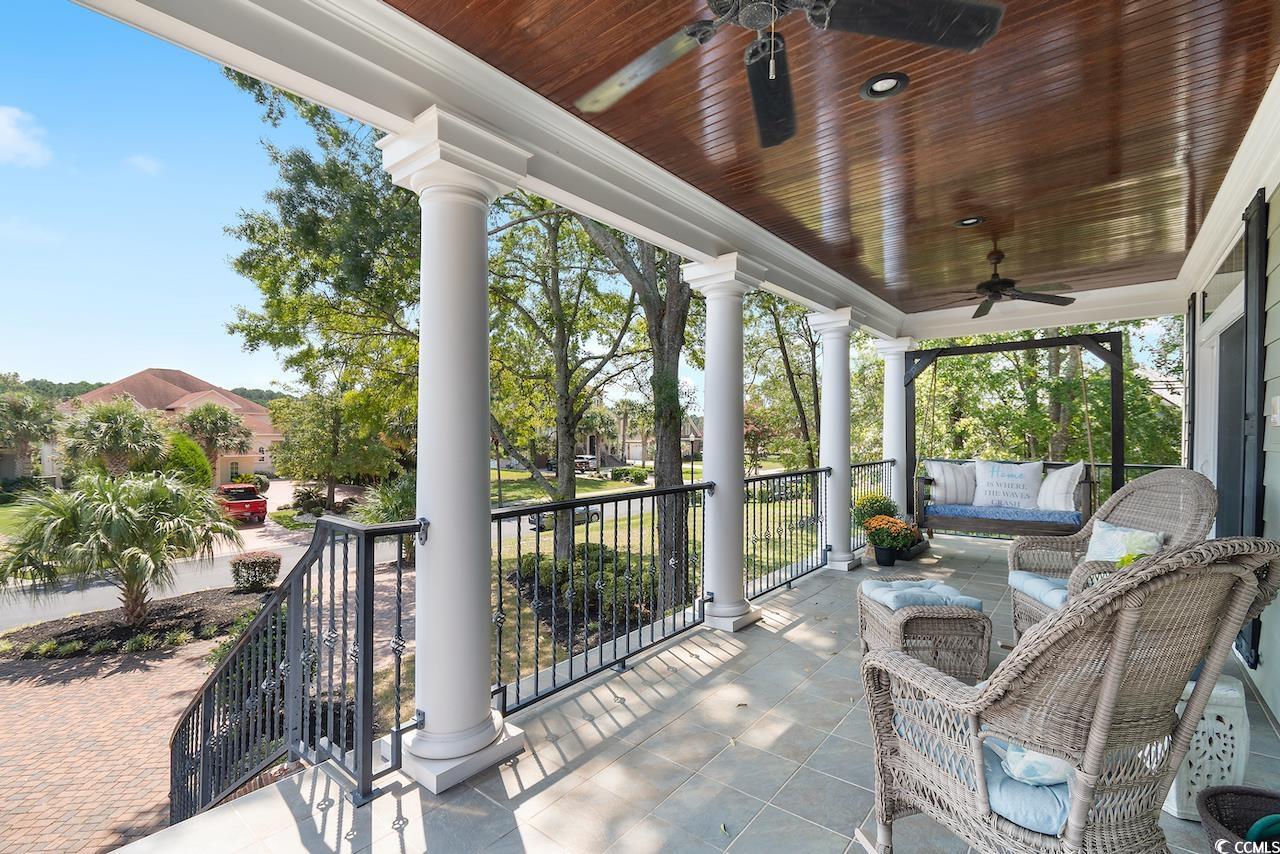 234 Avenue of the Palms