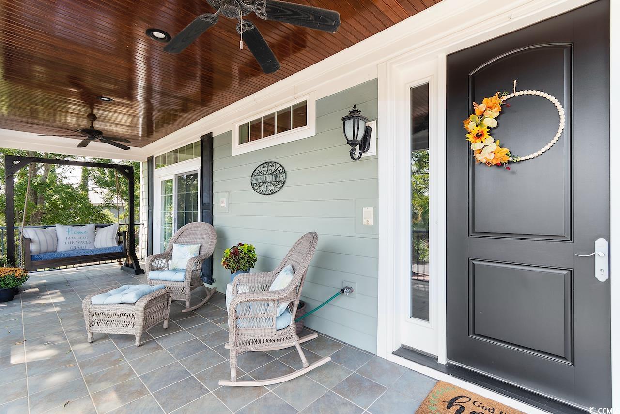 234 Avenue of the Palms