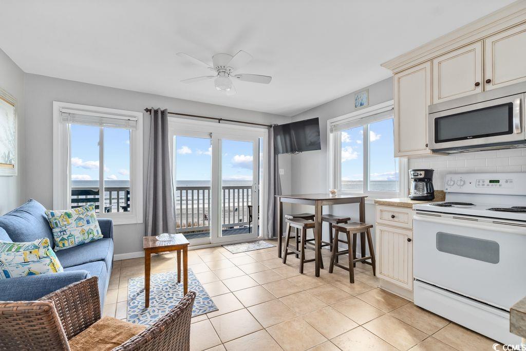 116 S Waccamaw Dr. 207