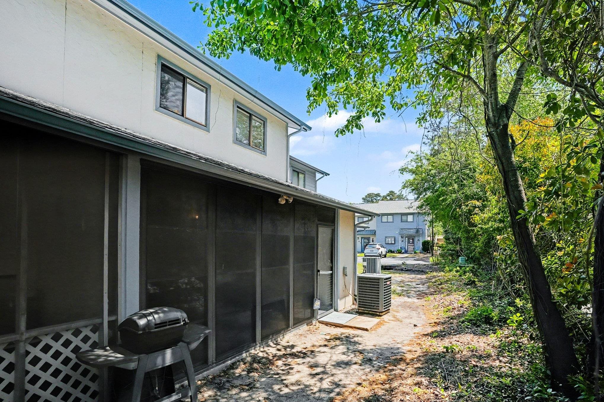 775 Plantation Dr. 15