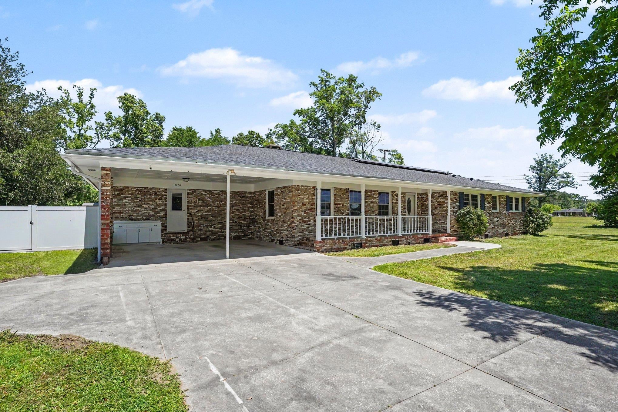 1020 Chicora Blvd.
