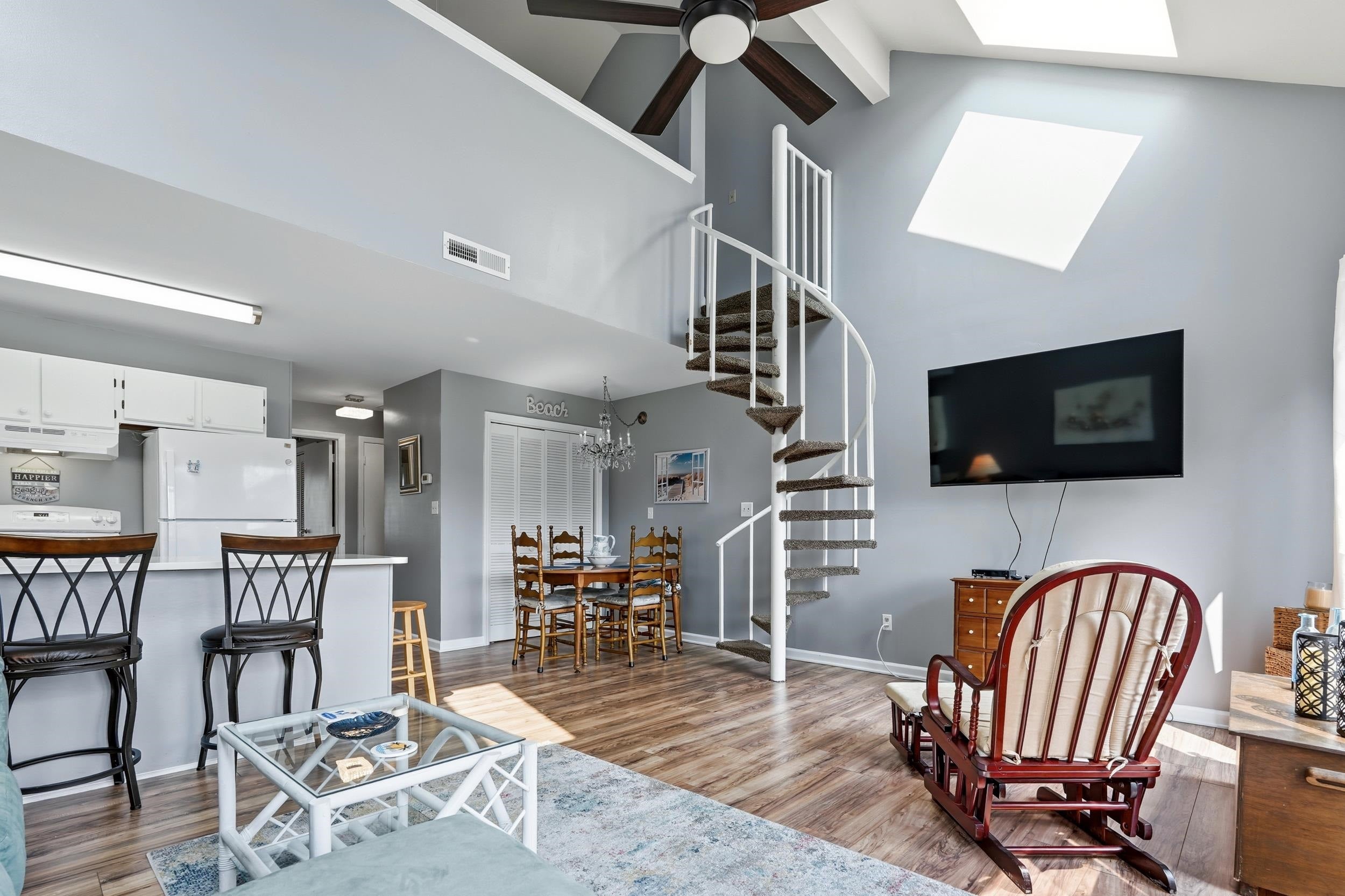 1881 Colony Dr. 8-L