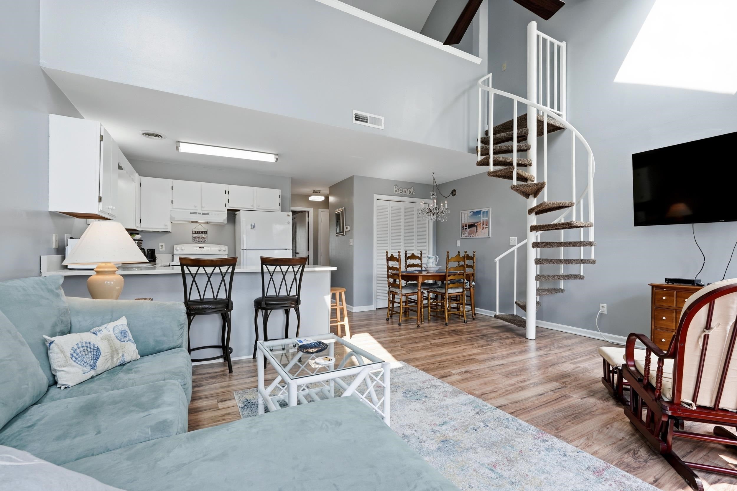 1881 Colony Dr. 8-L