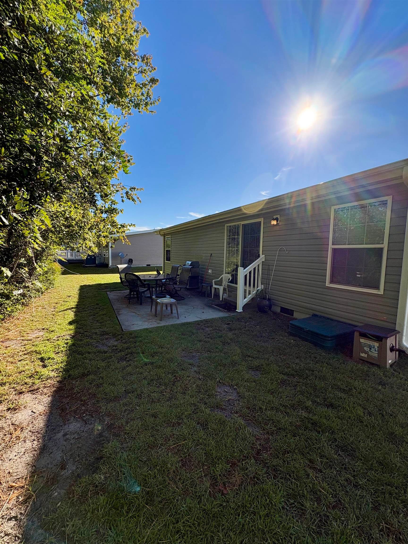 348 Lakeside Crossing Dr.