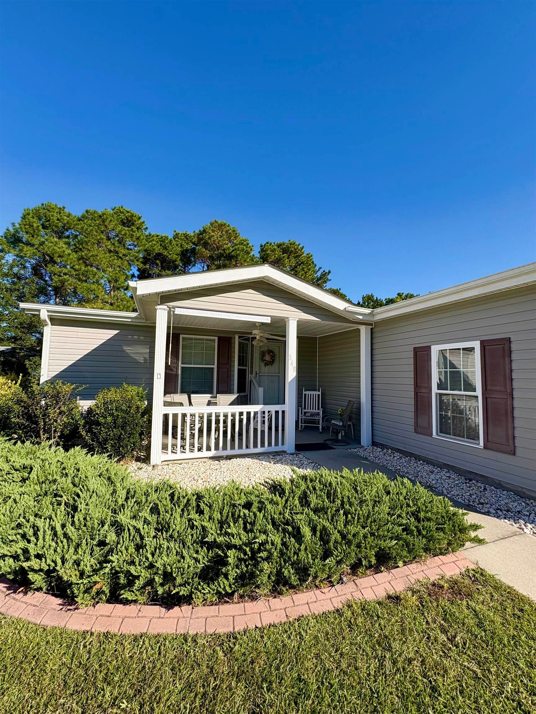 348 Lakeside Crossing Dr.
