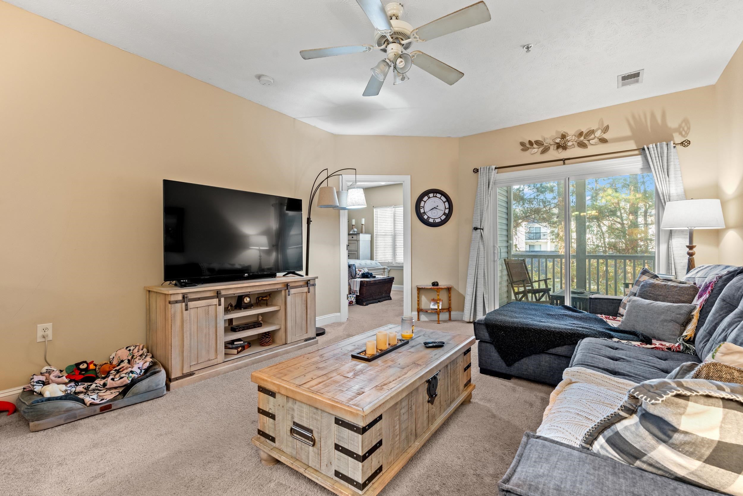 111 Fountain Pointe Ln. 202