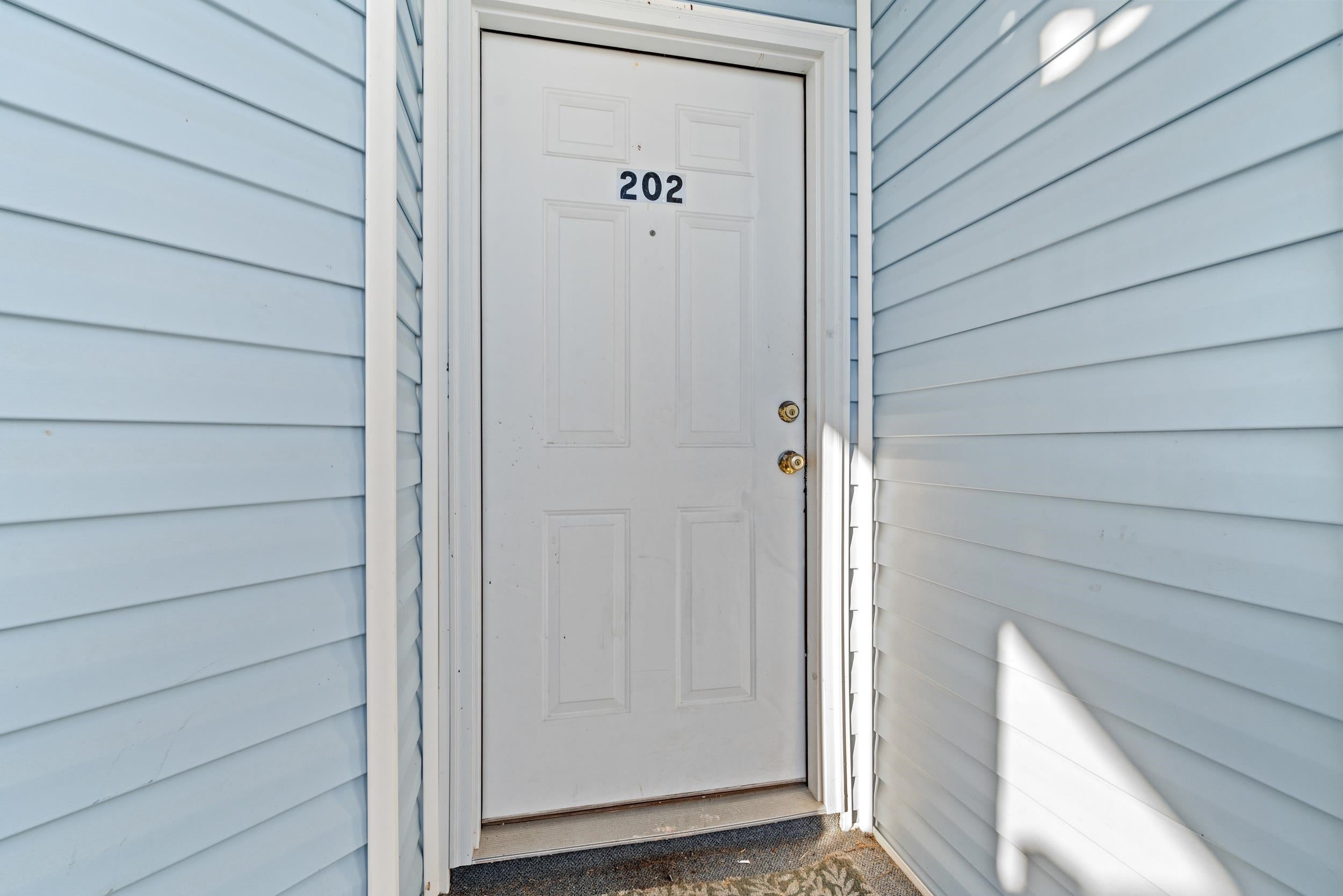 111 Fountain Pointe Ln. 202