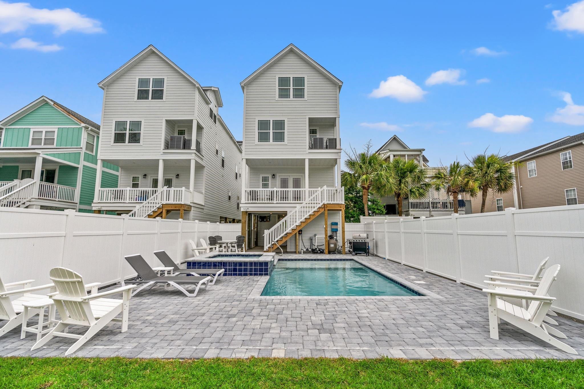 1211 N Waccamaw Dr.