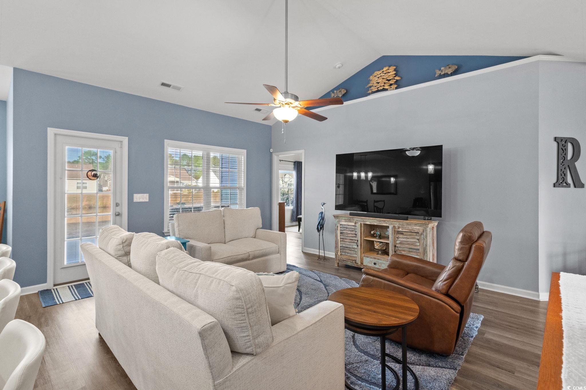 187 Palm Terrace Loop