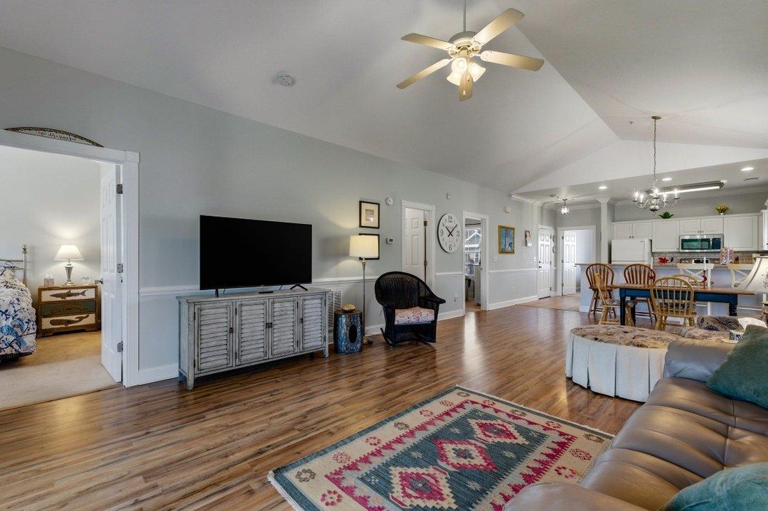 109 South Shore Blvd. 301