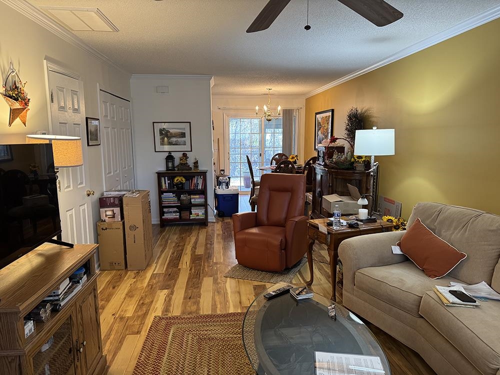 956 Palisade Circle 956