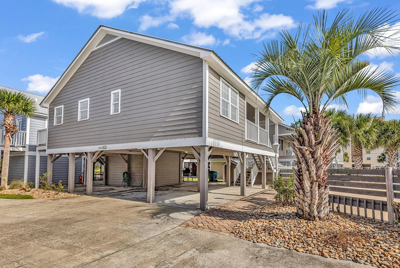 1521 N Waccamaw Dr.