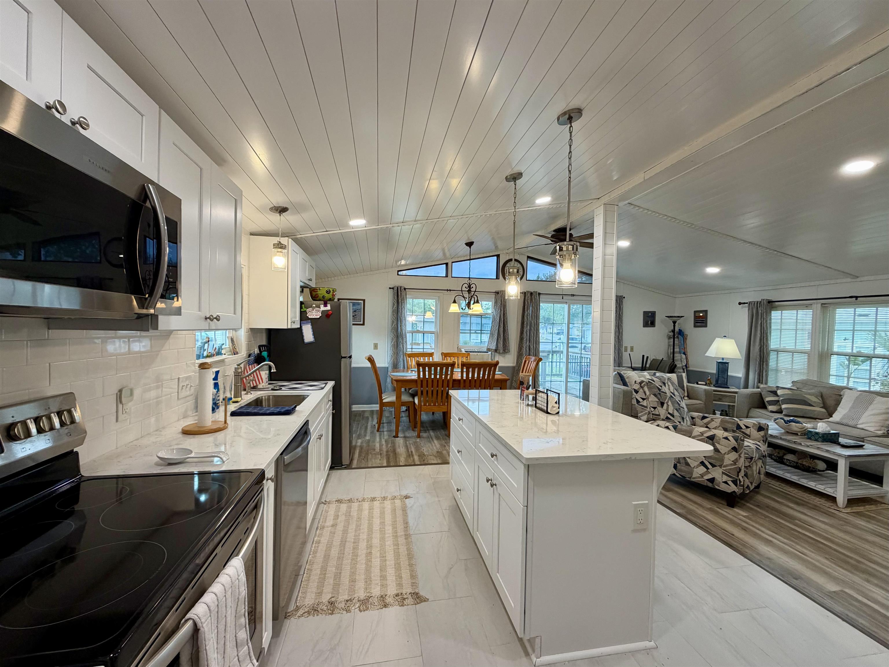 1804 East Lake Dr.