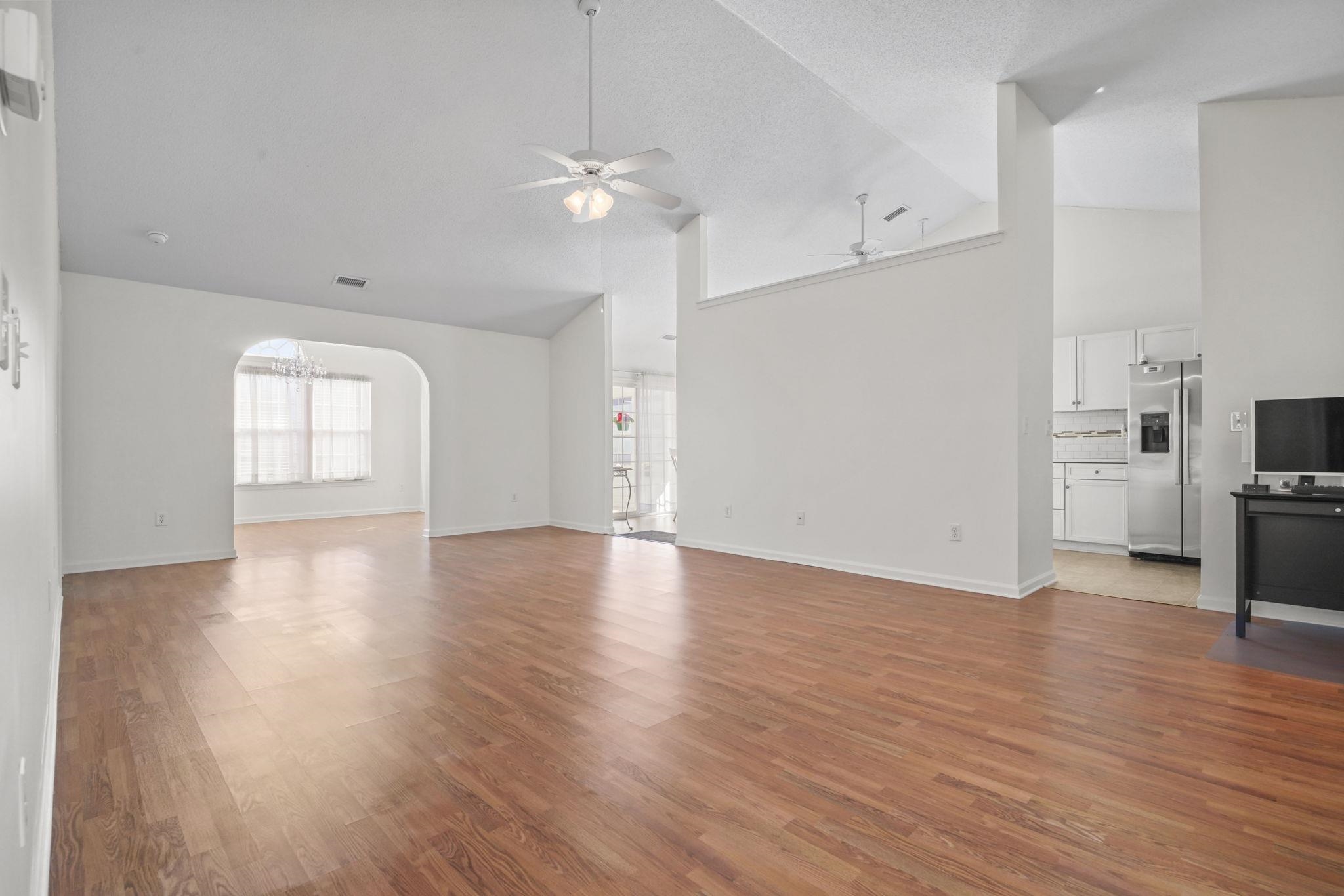 313 Harbour Reef Dr.