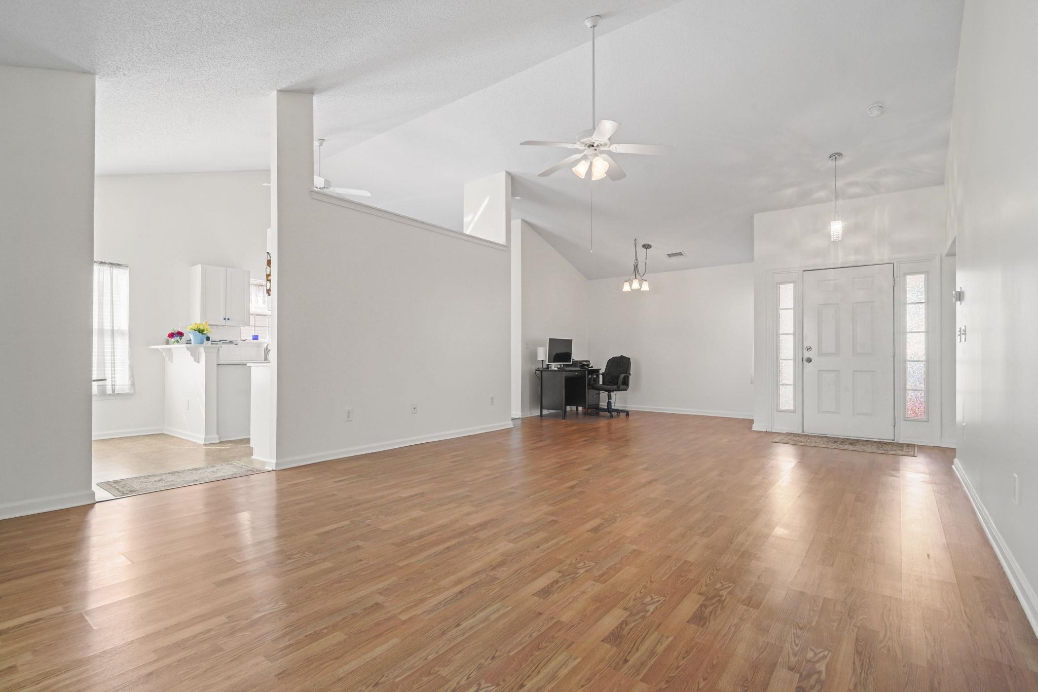 313 Harbour Reef Dr.