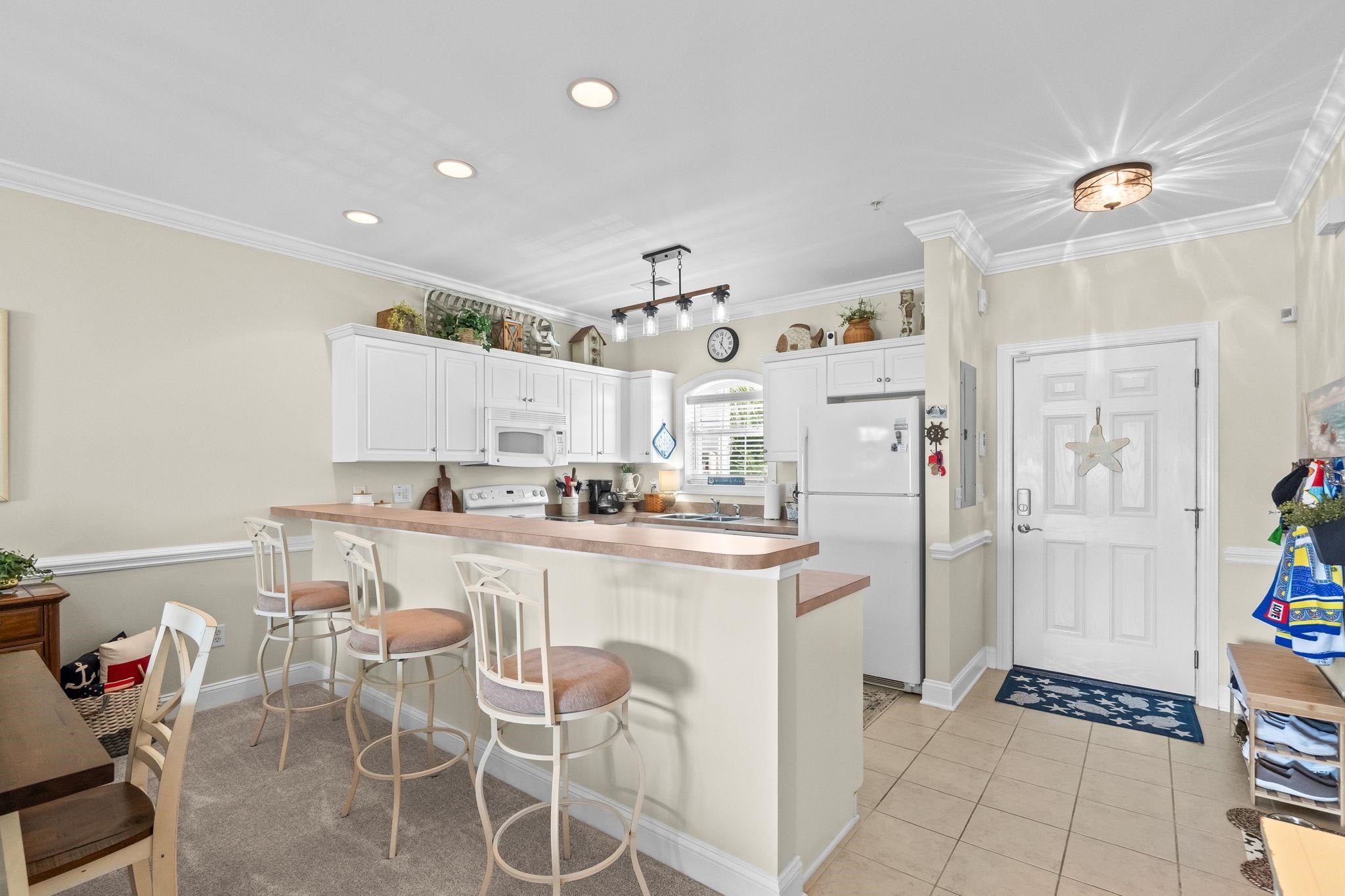 4136 Hibiscus Dr. 202