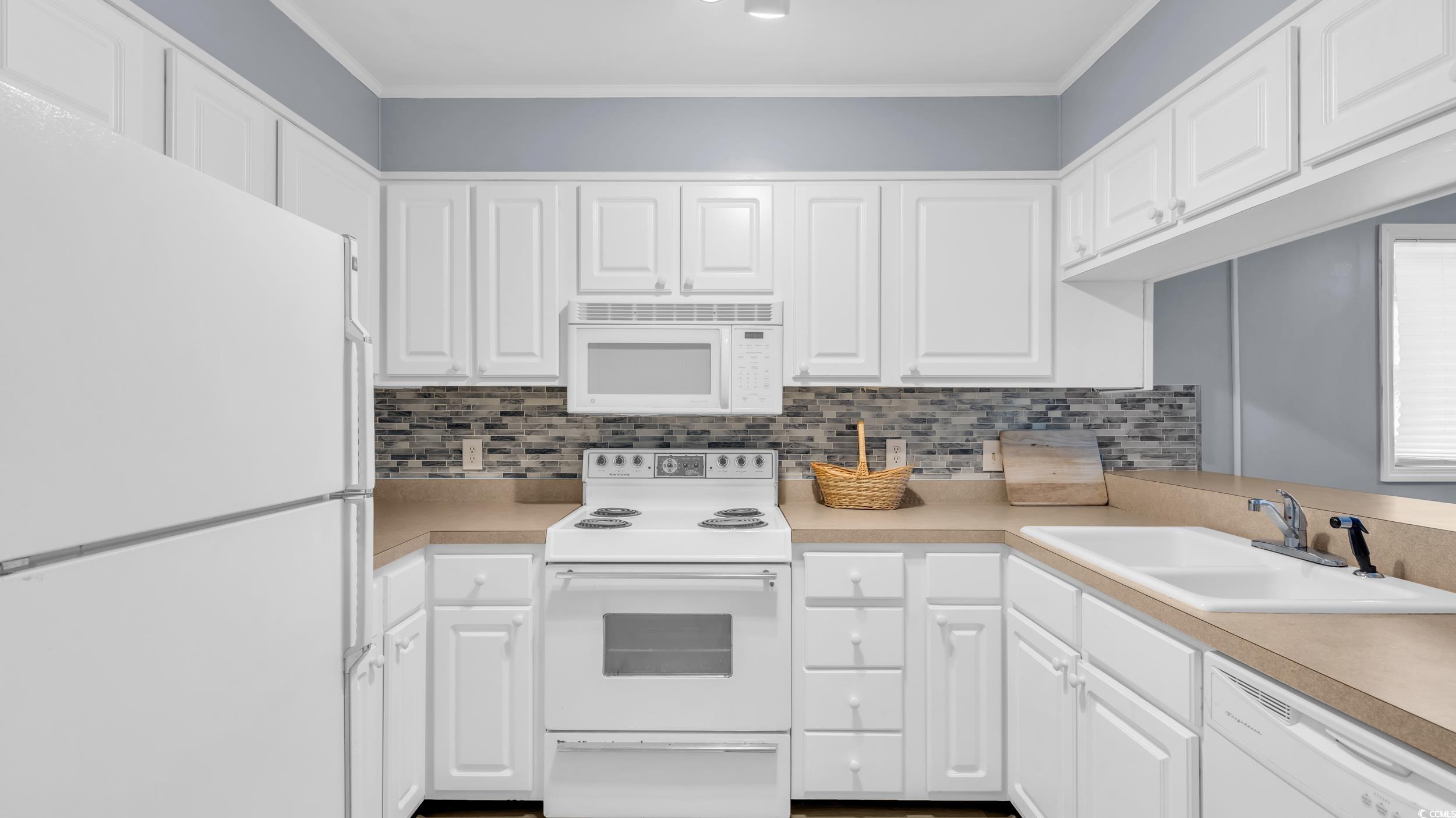 9501 Shore Dr. B-215