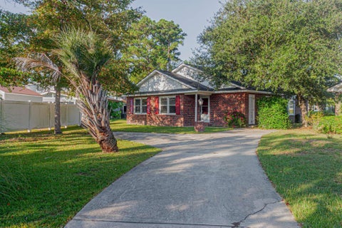 Photo of 425 Spauldingwood Rd, Little River, SC 29566 (MLS # 2625190)