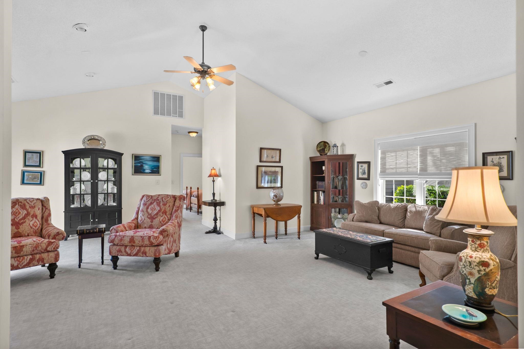 1521 Saint Thomas Circle