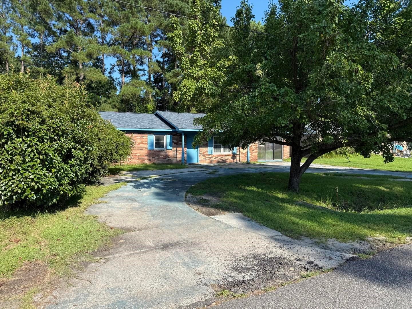 5718 Dogwood Circle