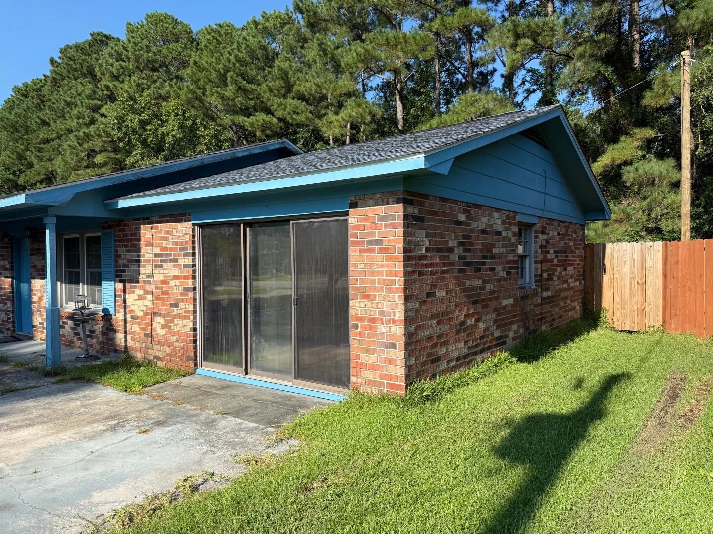 5718 Dogwood Circle
