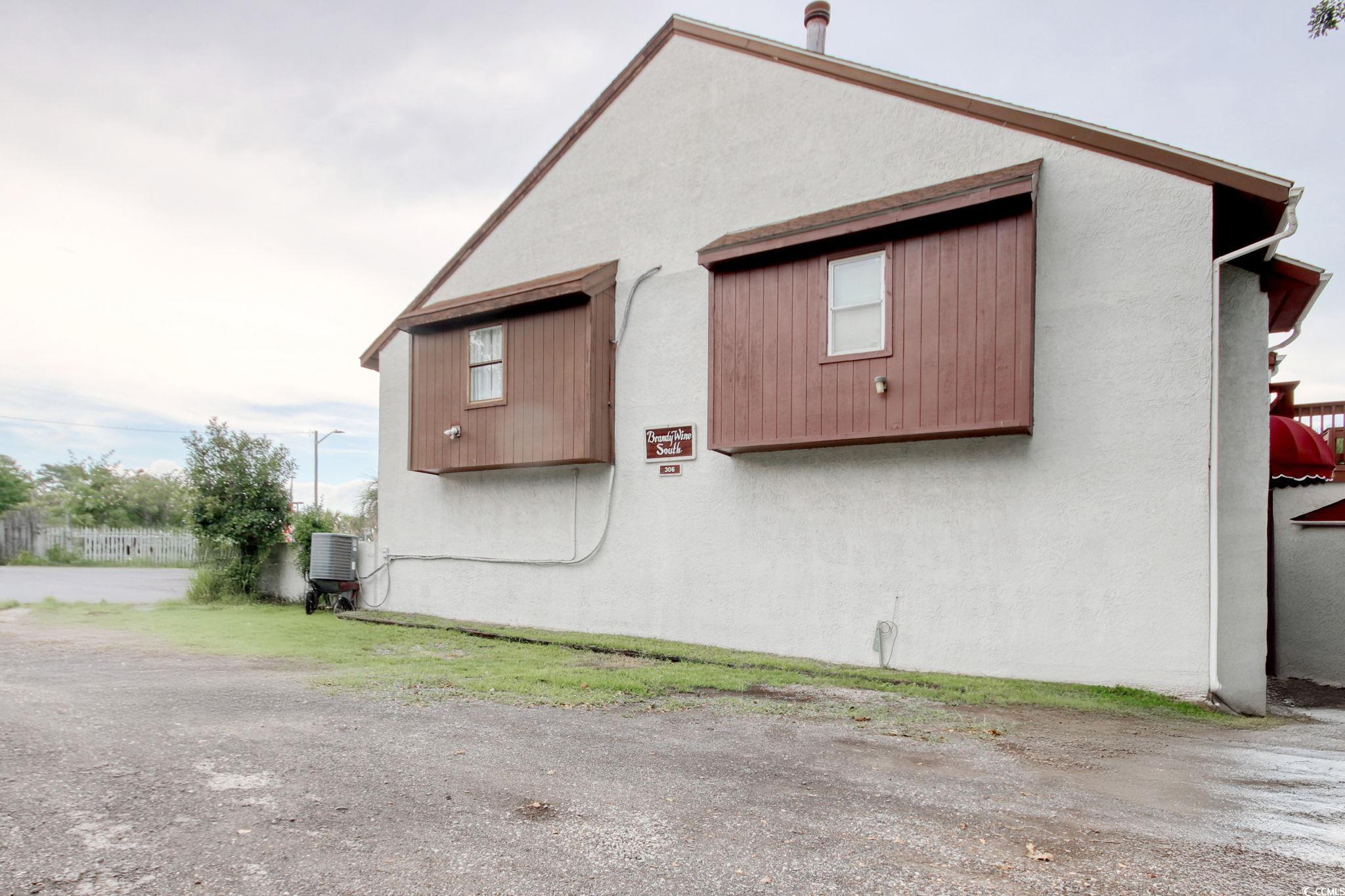306 21st Ave. S 5H