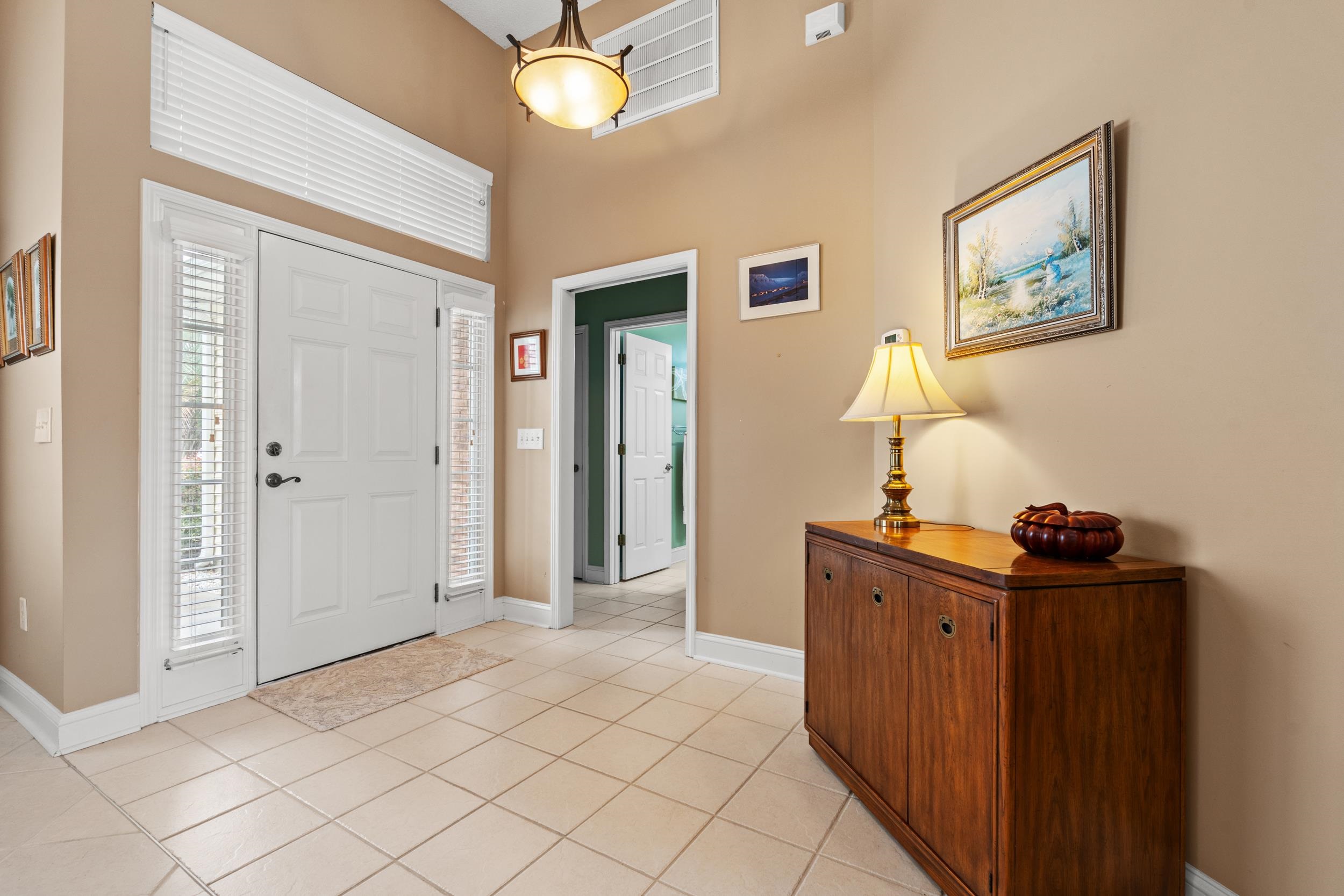 207 Wedgefield Dr.