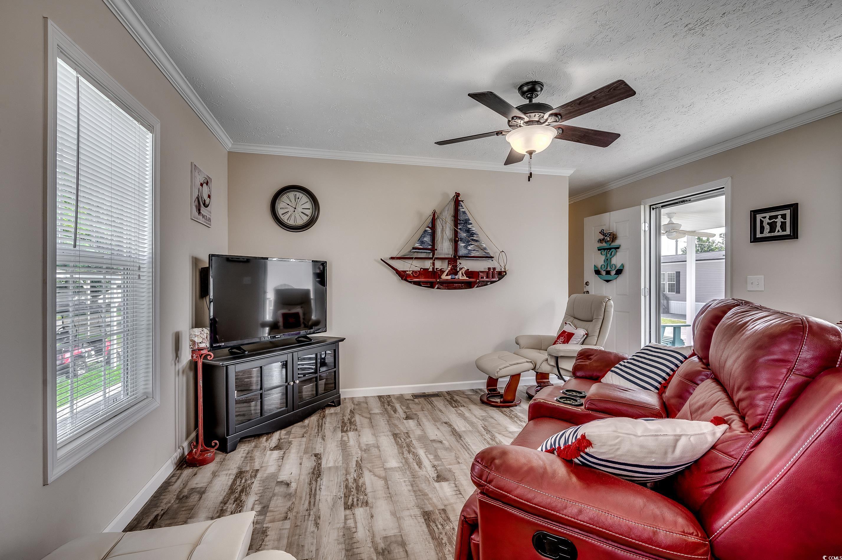 1527 Gardenia Ave.