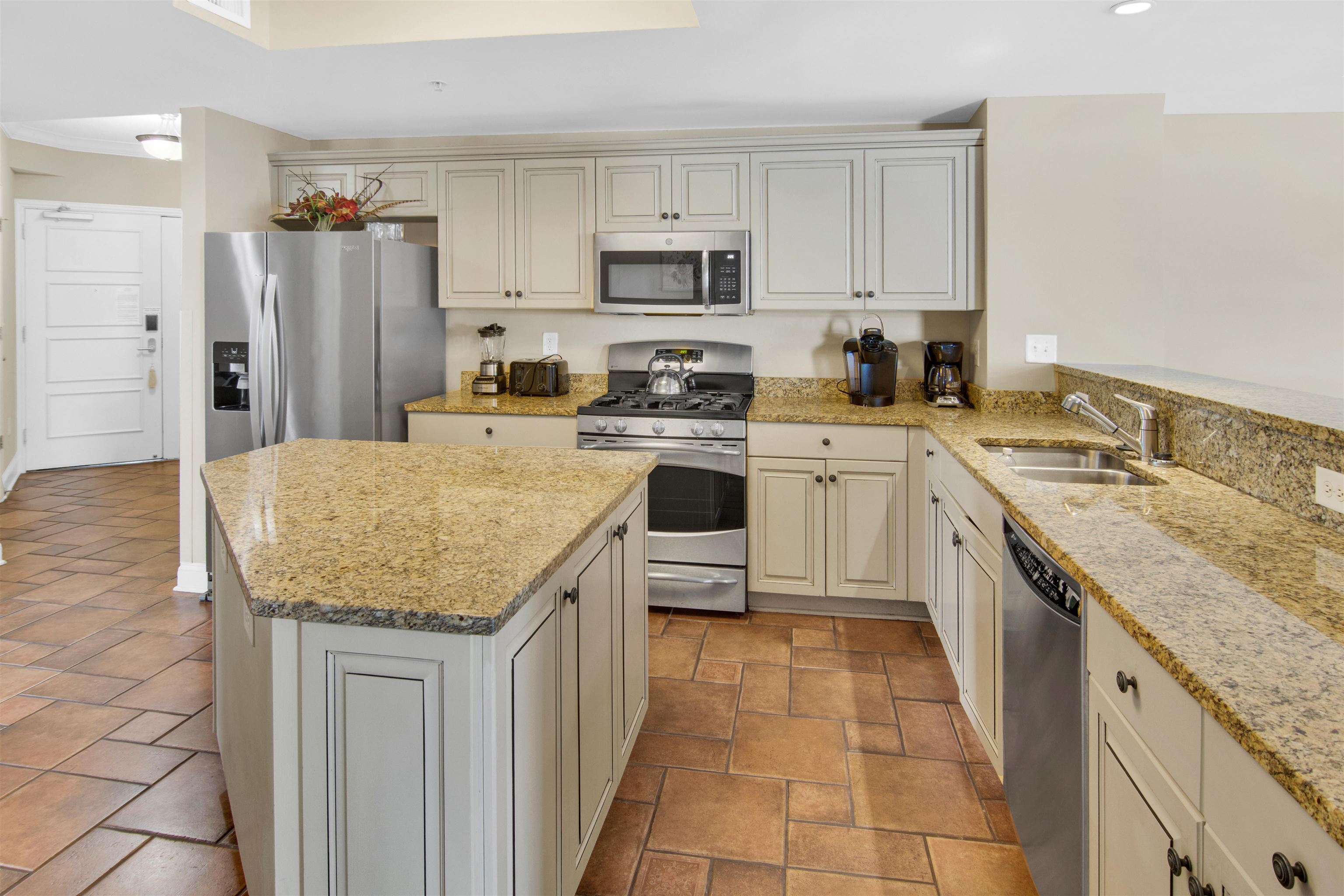 100 North Beach Blvd. 1819